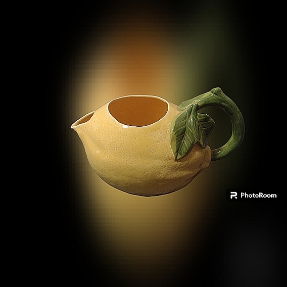 Hearth and Home Large Glazed Ceramic Yellow Lemon Pitcher - Picture 1 of 5